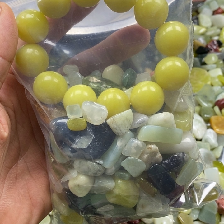 蛇纹石玉鱼缸石未镶嵌