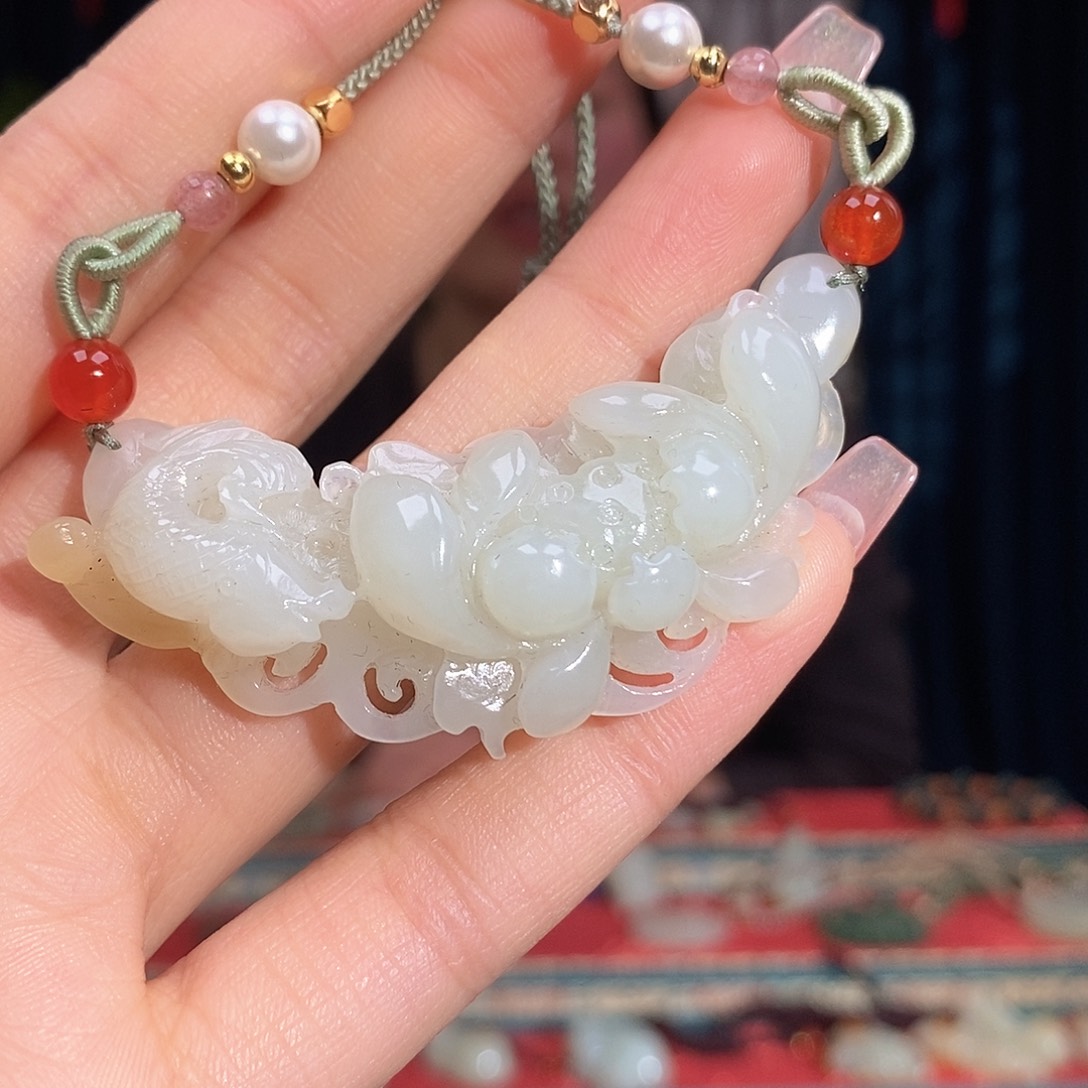 和田玉颈饰未镶嵌