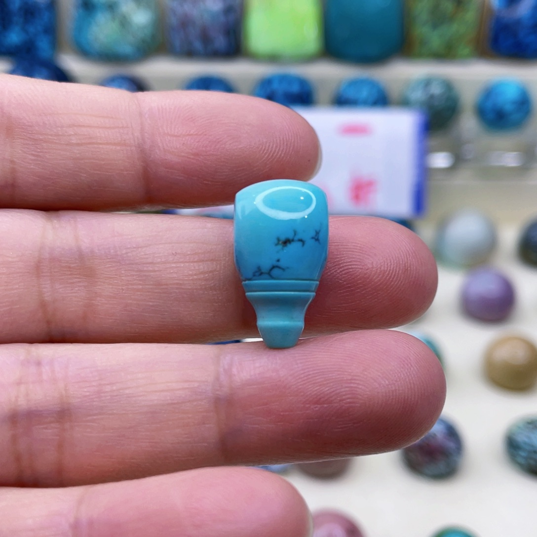 未镶嵌绿松石颈饰