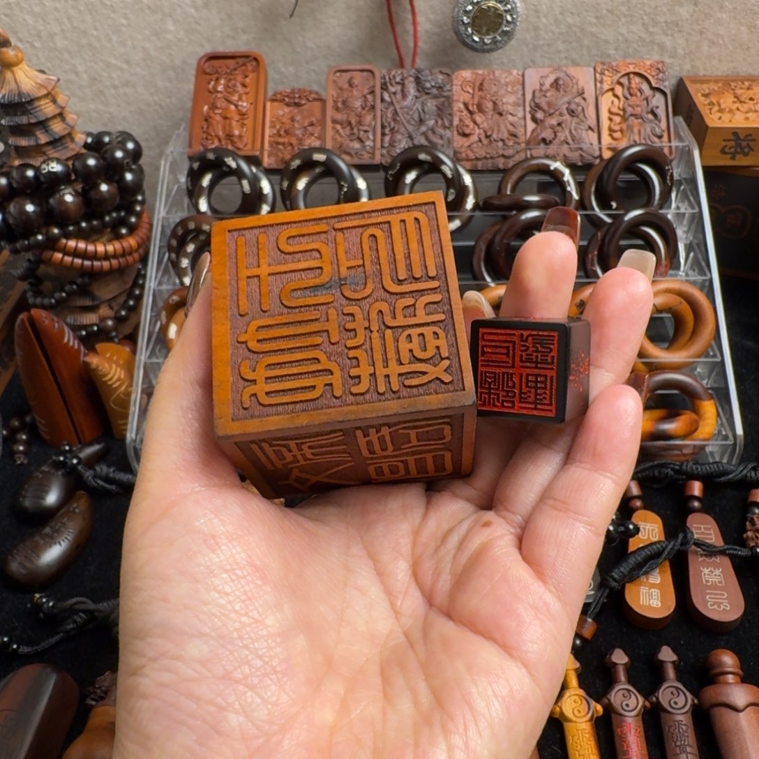 麻***辫枣木玉化描砂雷霆都司小印章+老料六面印