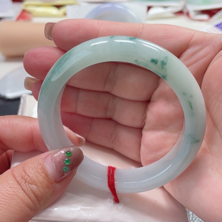 翡翠手镯未镶嵌缅甸翡翠手镯56圈