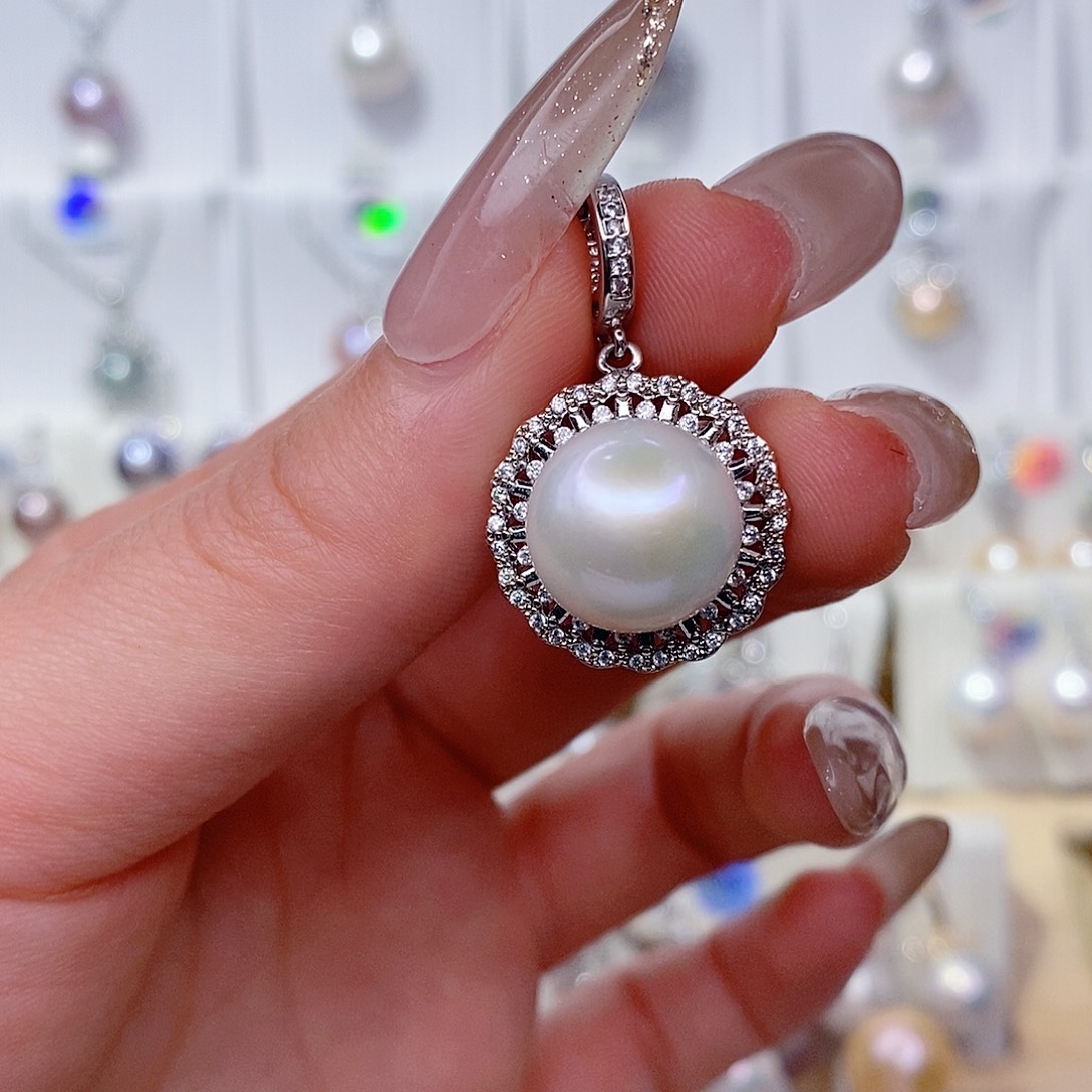 淡水珍珠吊坠(赠链)未镶嵌