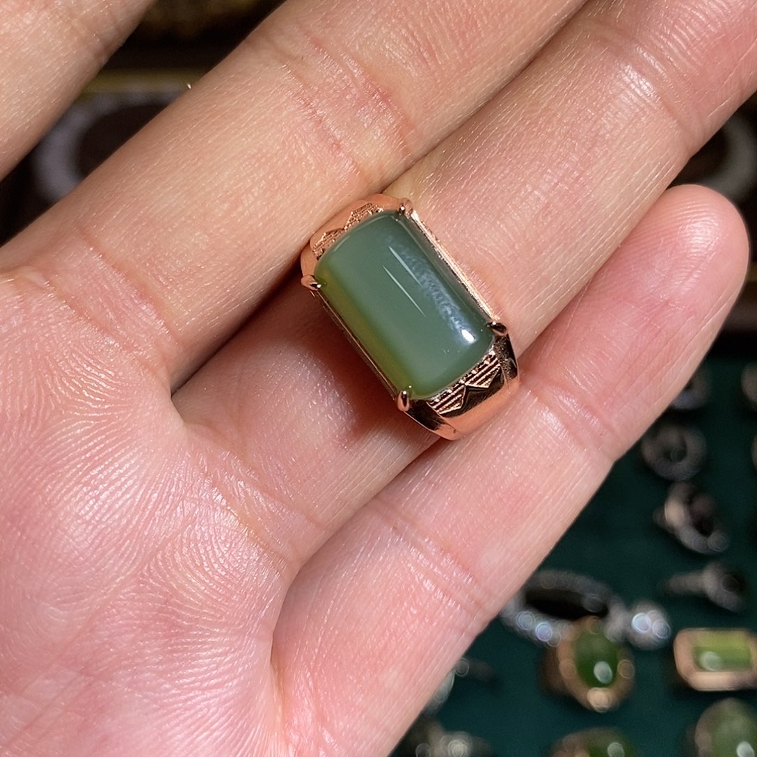 【闪购商品】银S925镶嵌戒指和田玉（碧玉）大*