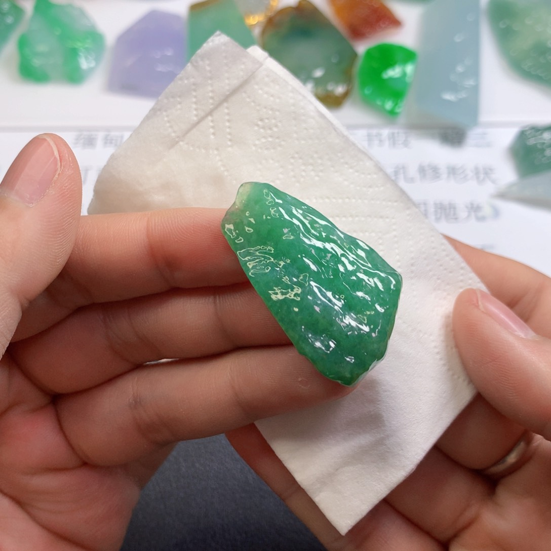 【闪购商品】翡翠吊坠(不含链)未镶嵌
