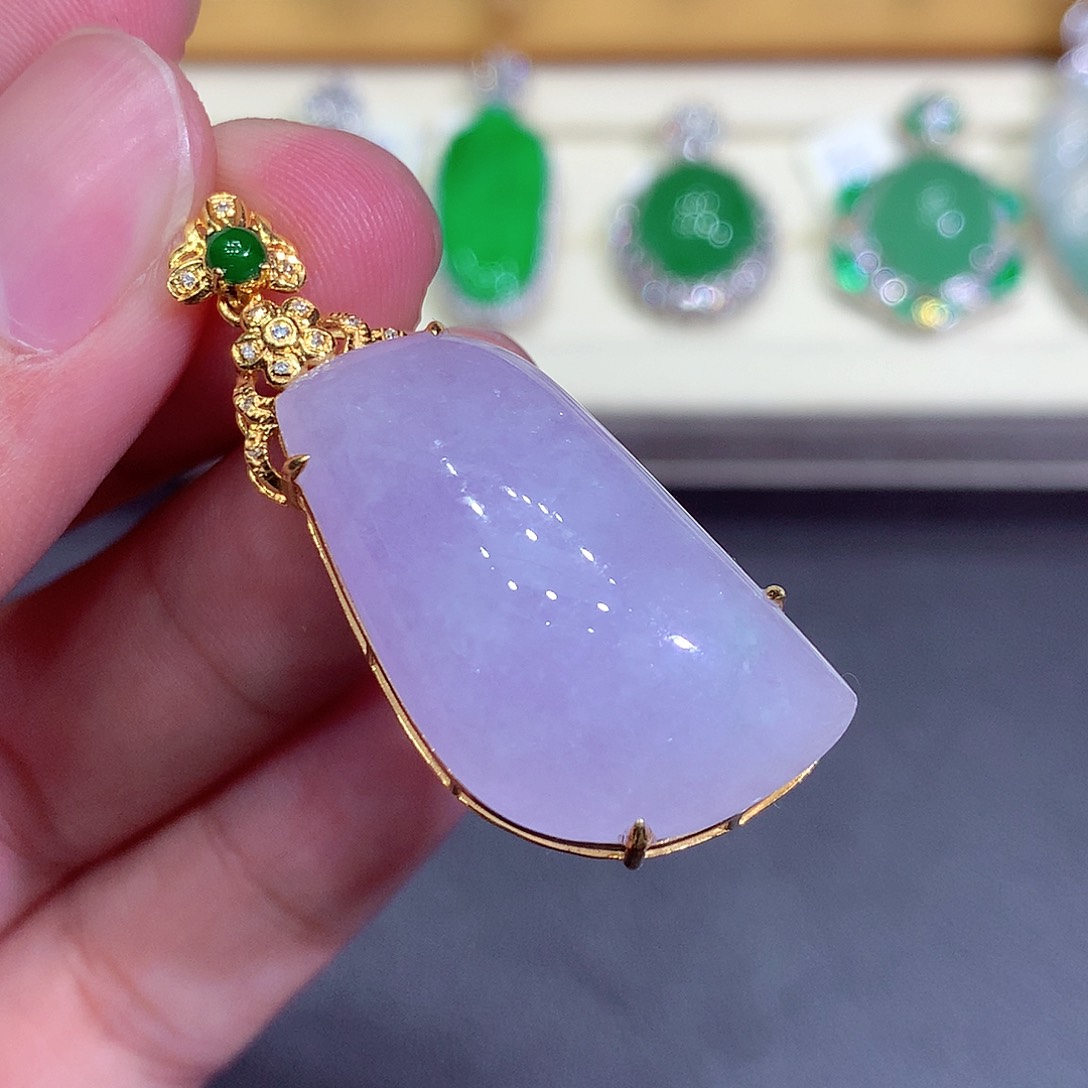 翡翠吊坠(不含链)18K金镶嵌