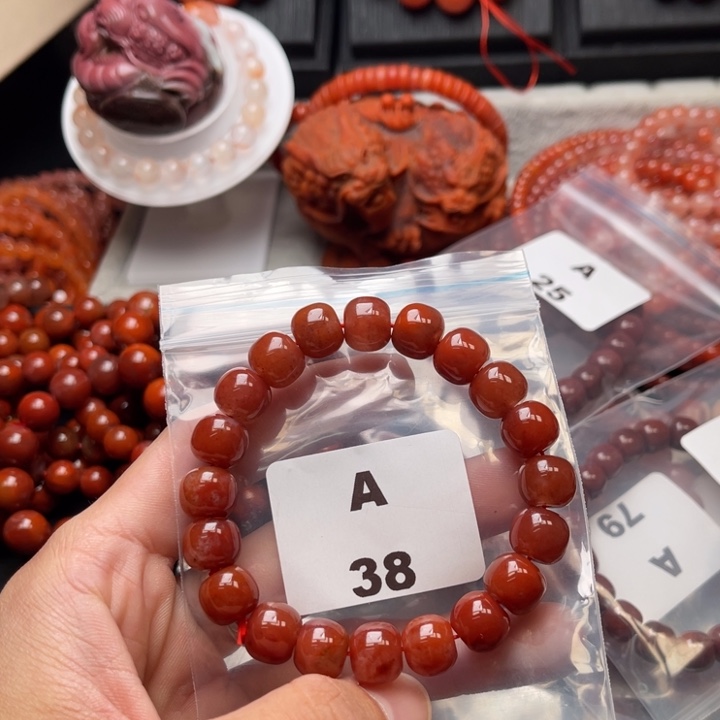 南红玛瑙未镶嵌多样性发货默认微瑕称重11mm