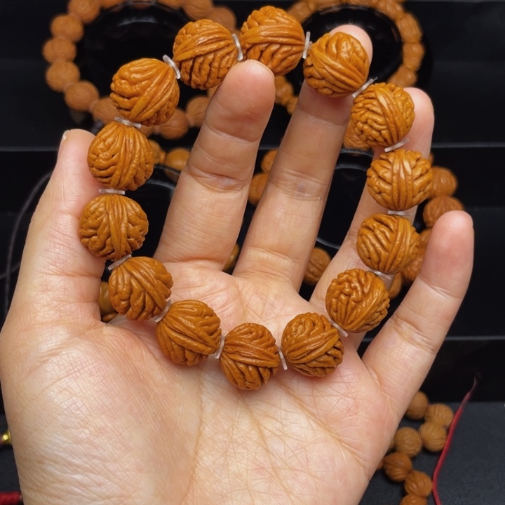 吊坠桃核刺孔桃核