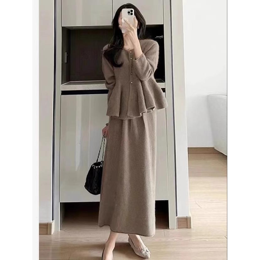 2025秋冬新款高级感针织毛衣小香风红色半身裙子时尚洋气两件套装