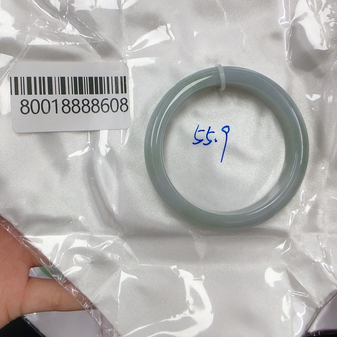 翡翠手镯未镶嵌天然缅甸翡翠手镯