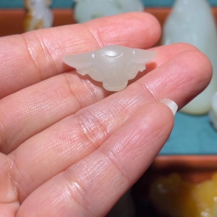 和田玉未镶嵌车挂