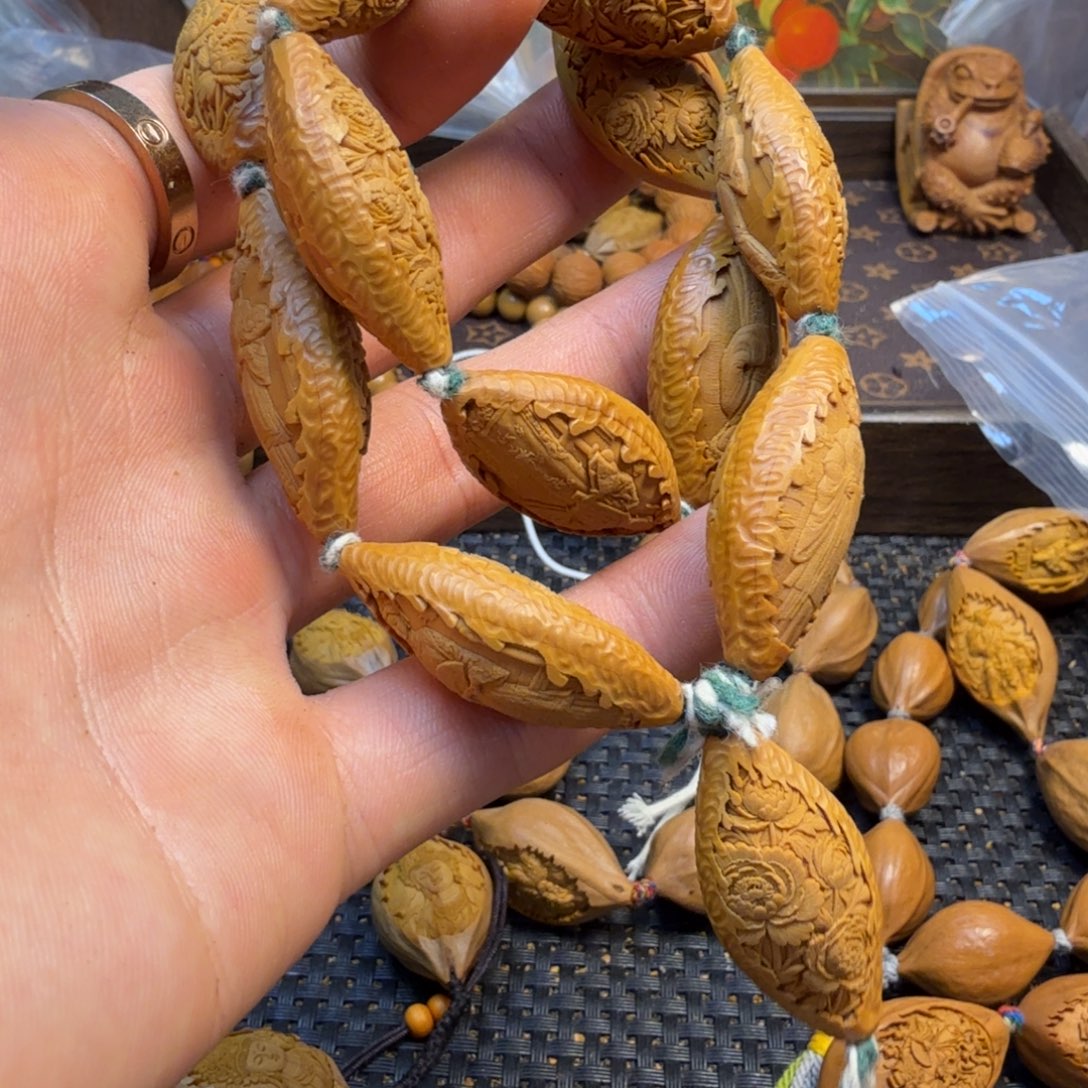 手串/手链橄榄核十二钗