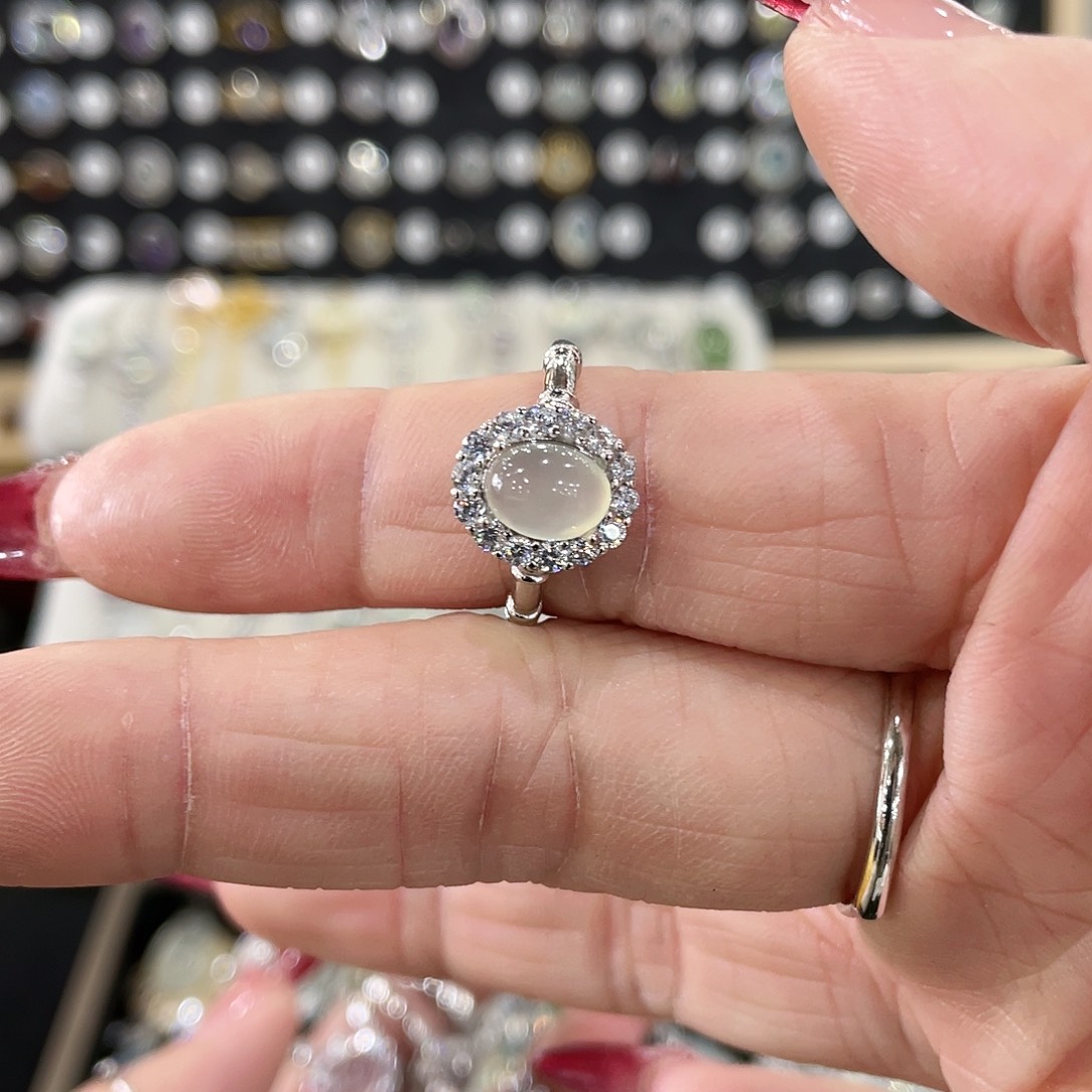 蛇纹石玉戒指银S925镶嵌招****喵