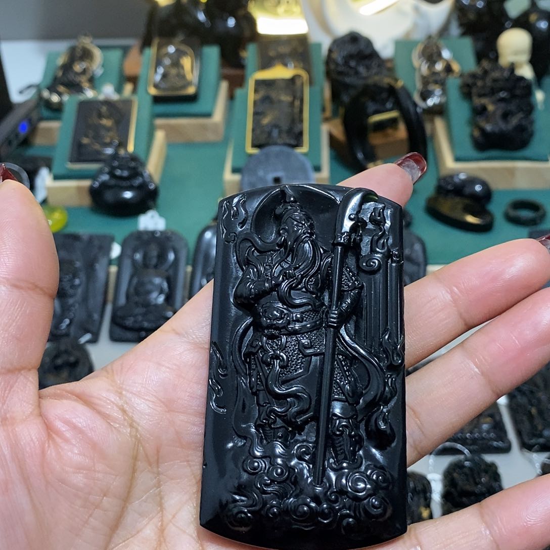 蛇纹石玉颈饰未镶嵌࿑**࿑