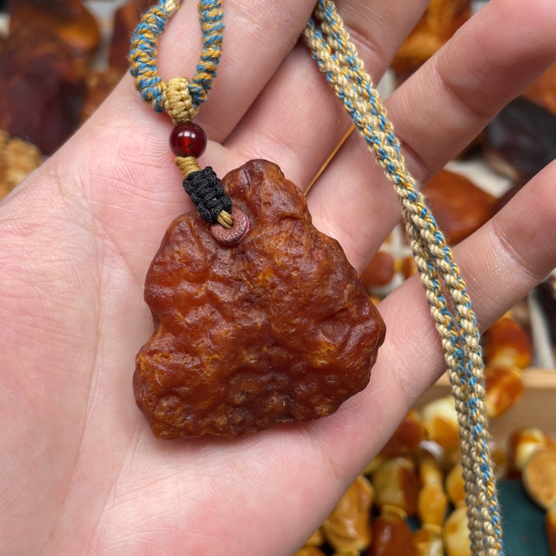 蜜蜡珠宝奇石未镶嵌