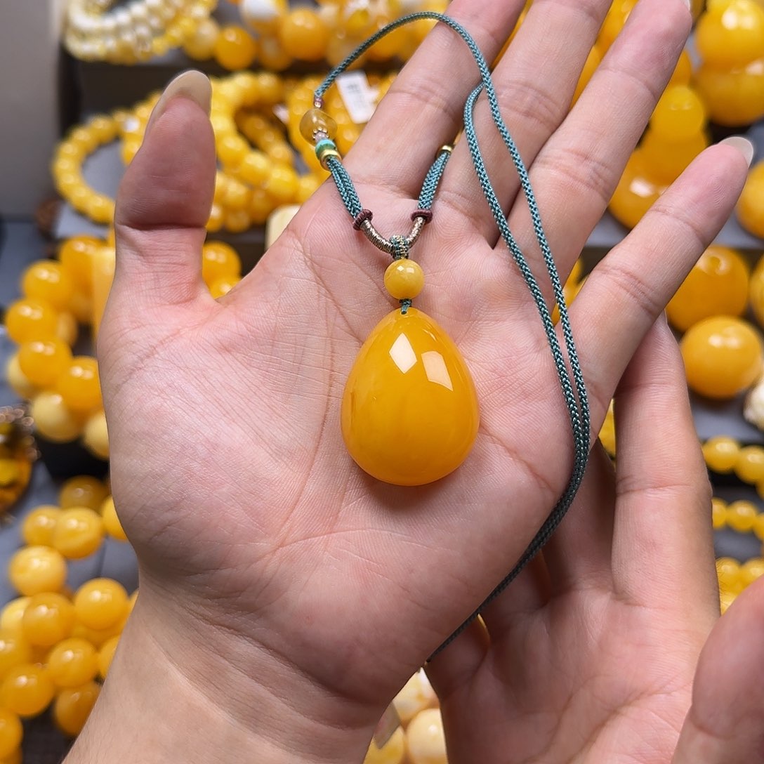 未镶嵌琥珀珠宝奇石水滴