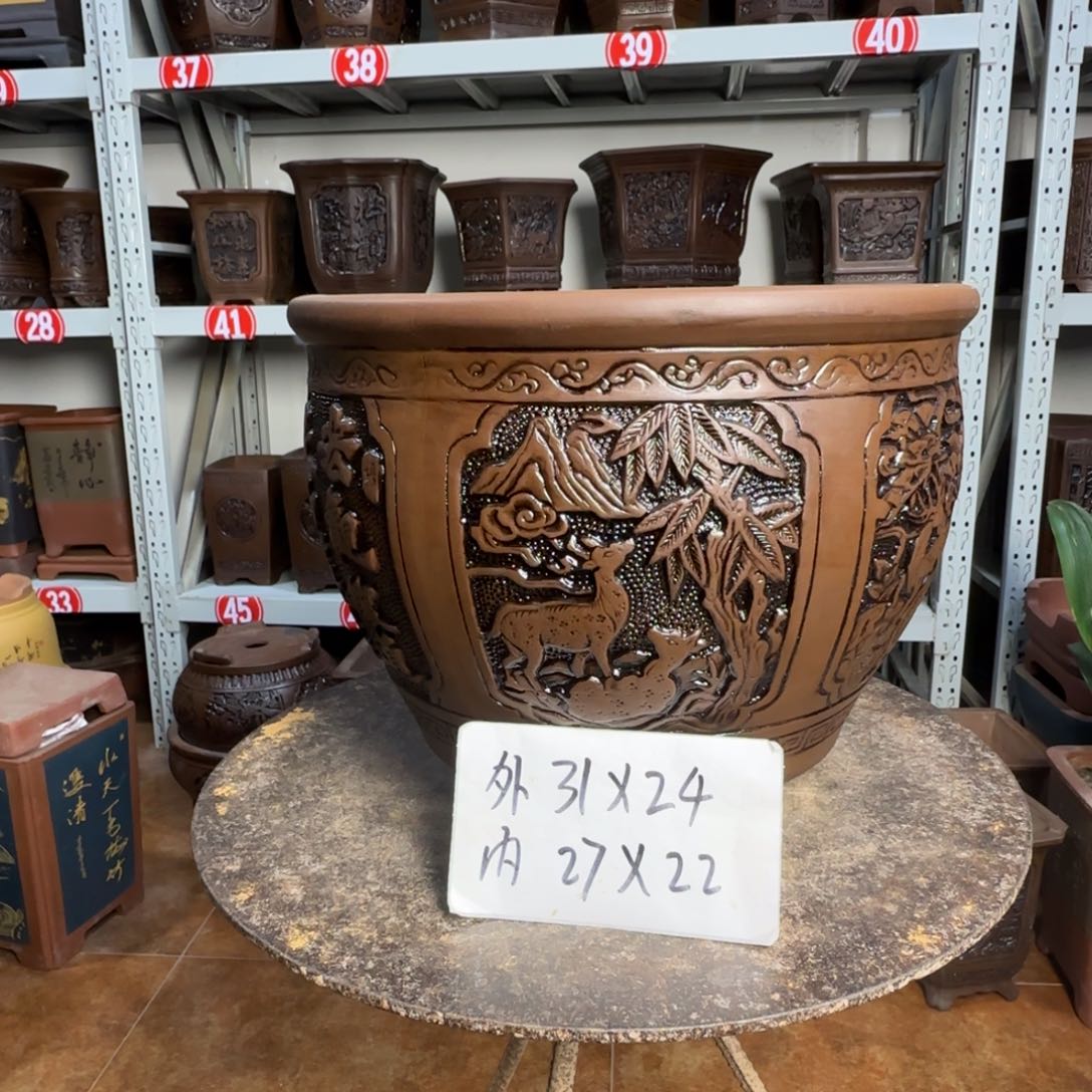 紫砂花盆，有1厘米左右尺寸差距，有色差