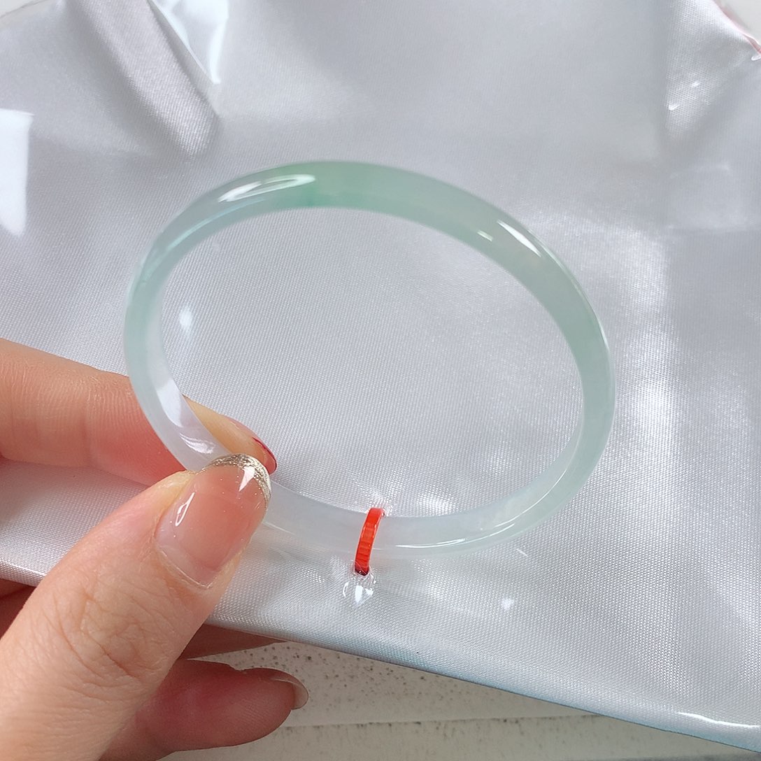 翡翠手镯未镶嵌 正圈⑧⑧