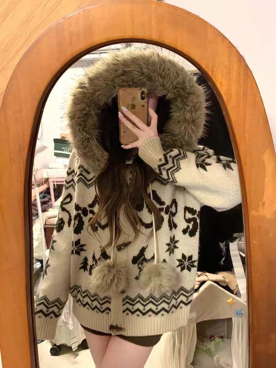 复古重工费尔岛毛衣牛角扣连帽毛领外套女秋冬季新女款针织开衫