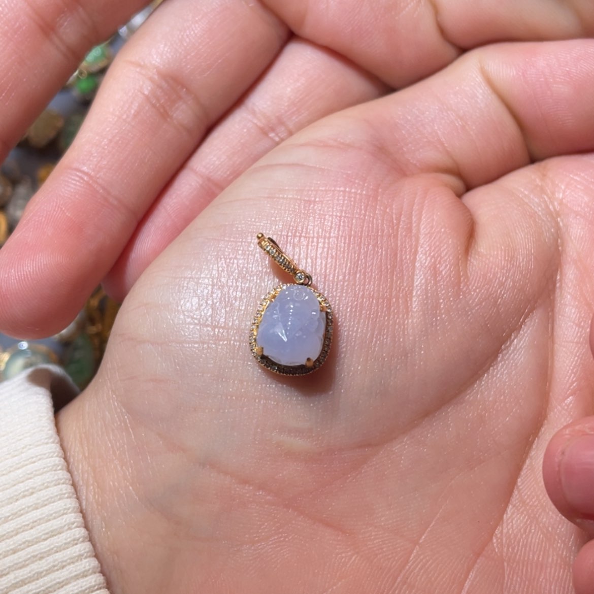 【闪购商品】颈饰18K金镶嵌翡翠t****n