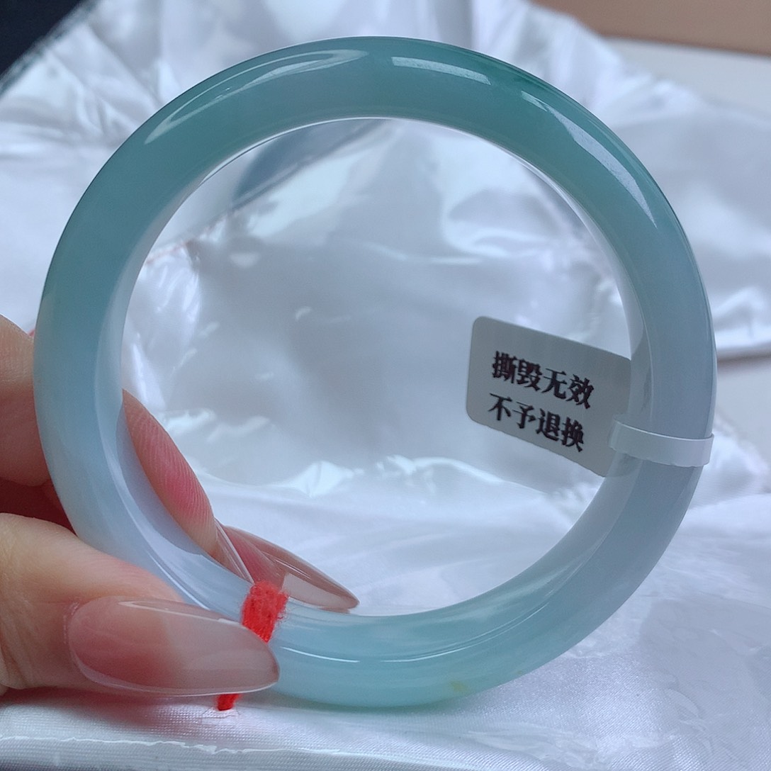 翡翠手镯未镶嵌春**海59圈口