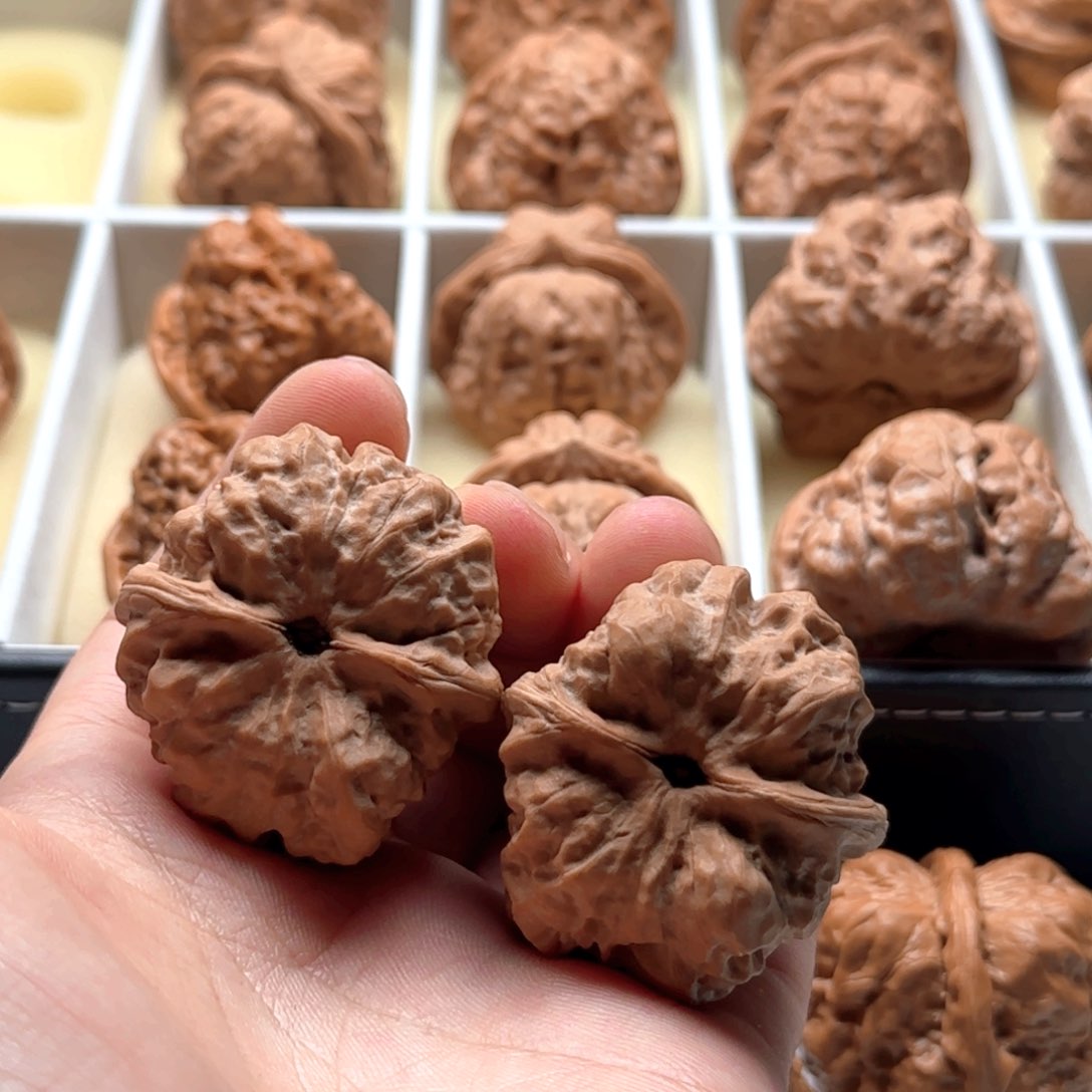 核桃把件青**.延庆蛤蟆头