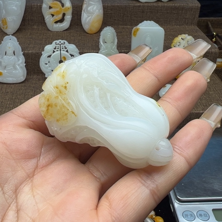 和田玉颈饰未镶嵌