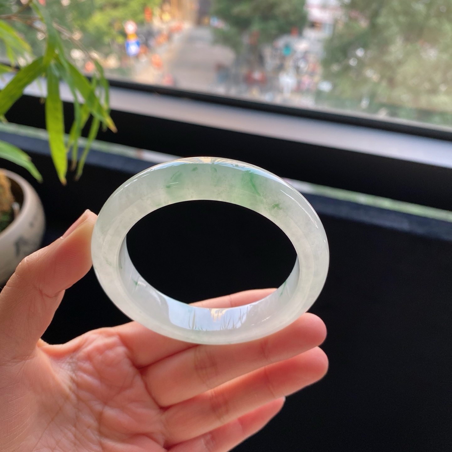 好色珠宝  圈口56缅甸老坑A货冰种飘绿花正圈女款翡翠手镯