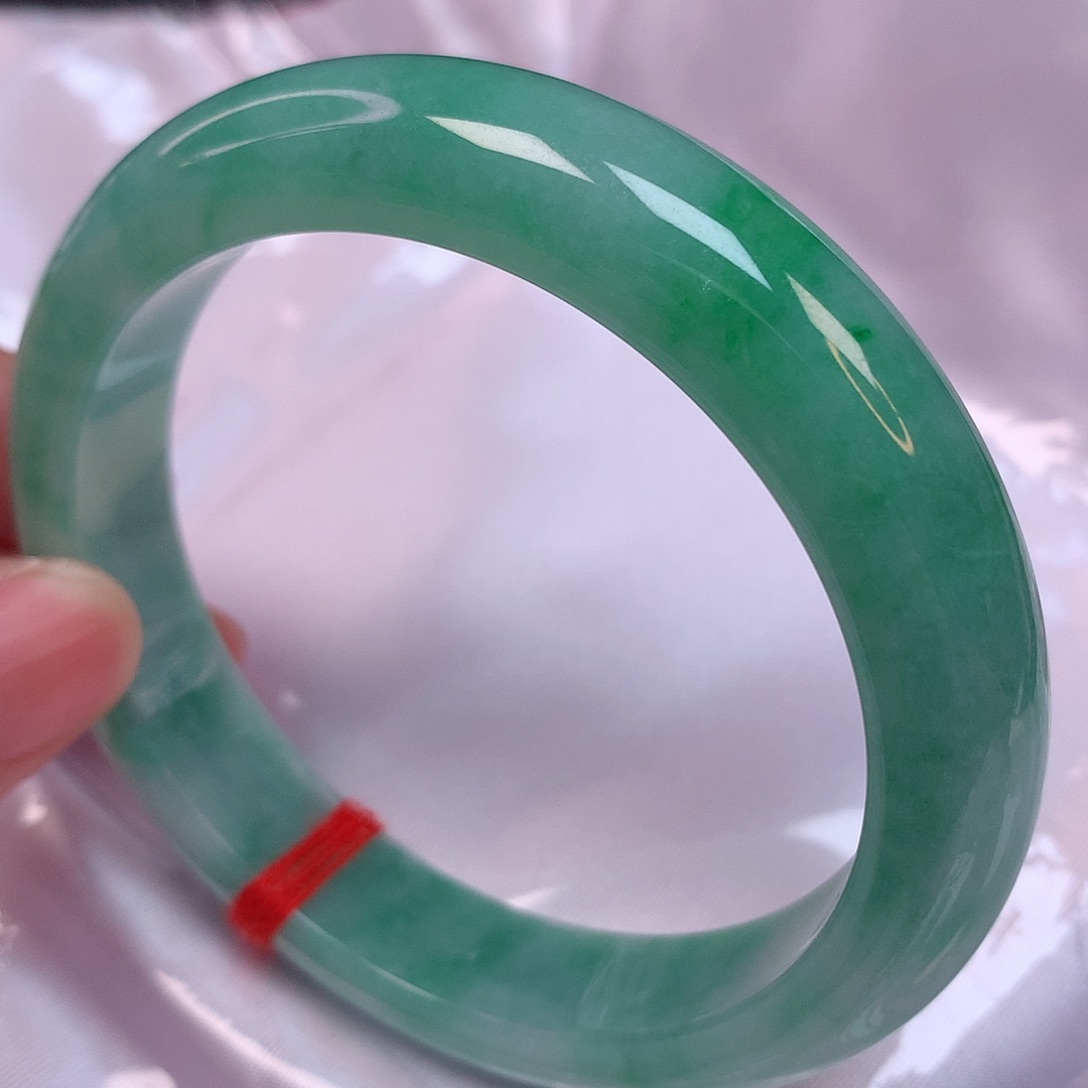 翡翠手镯未镶嵌60 翡翠手镯