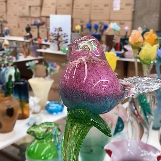 琉璃花瓶高45厘米宽9厘米