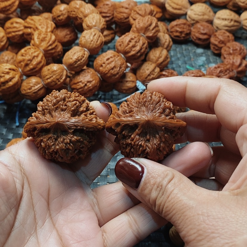 【闪购商品】文玩核桃吊坠满天星