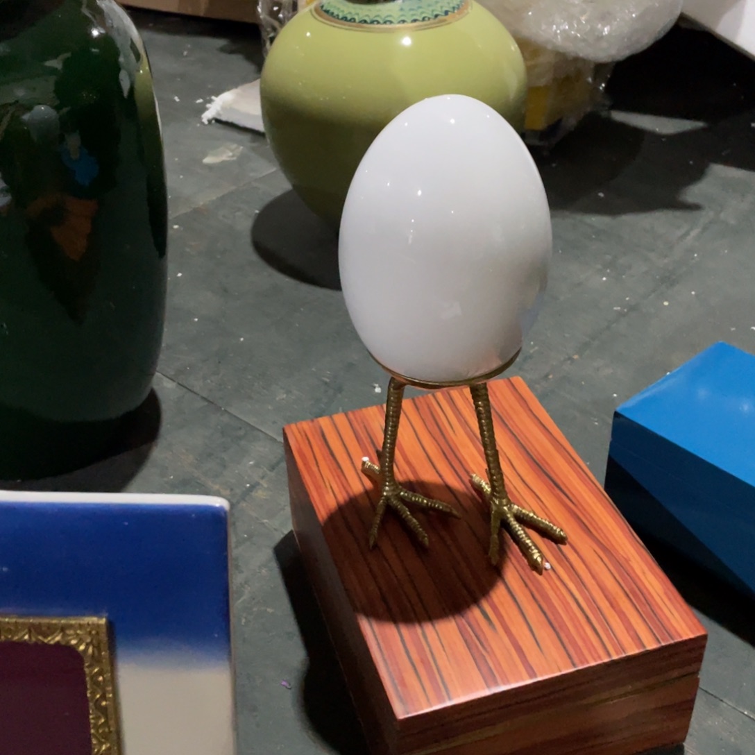 暗***茸陶瓷花瓶，家居摆件。