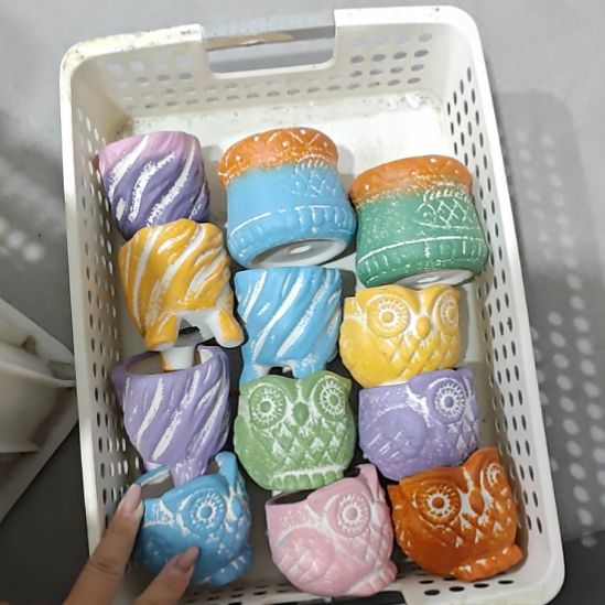 当场凑满15发货，不凑不发，花盆盆口不方不圆有针孔黑点矿点是正常