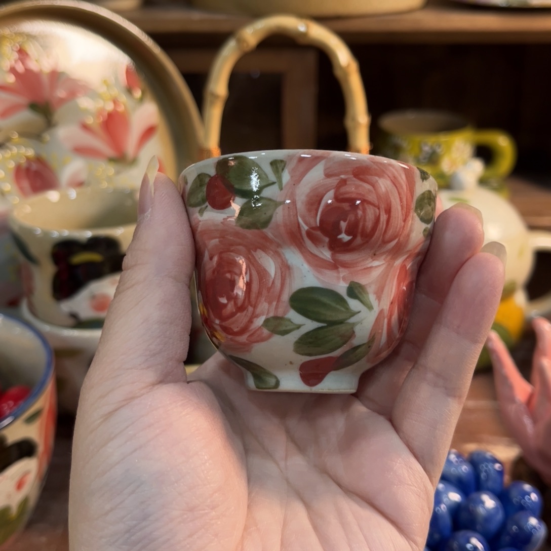 壶红红火火的时候看起来好开心