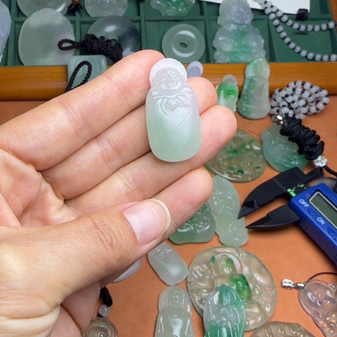 翡翠未镶嵌颈饰翡翠佛公