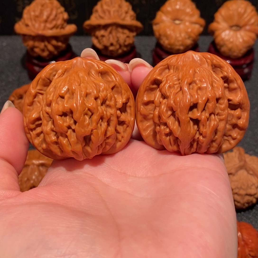 文玩核桃把件堂虎