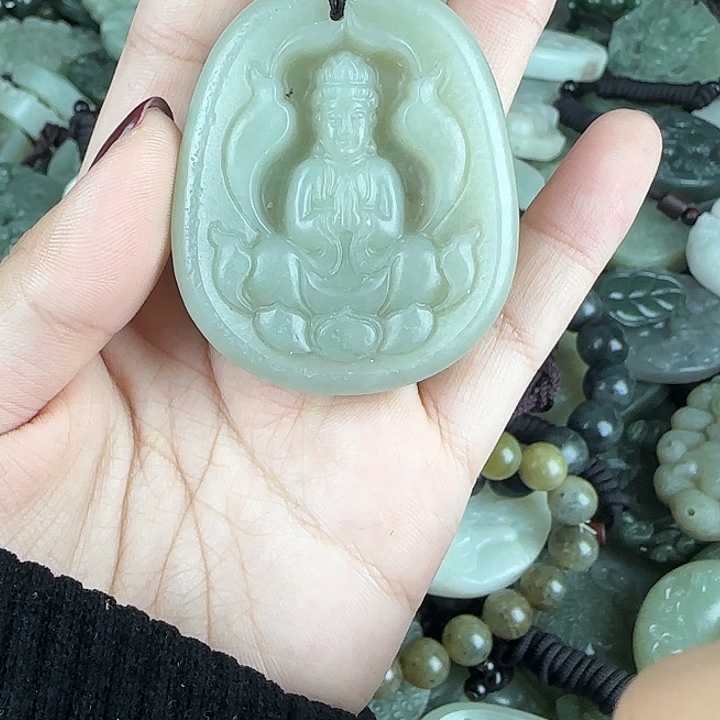 和田玉未镶嵌颈饰