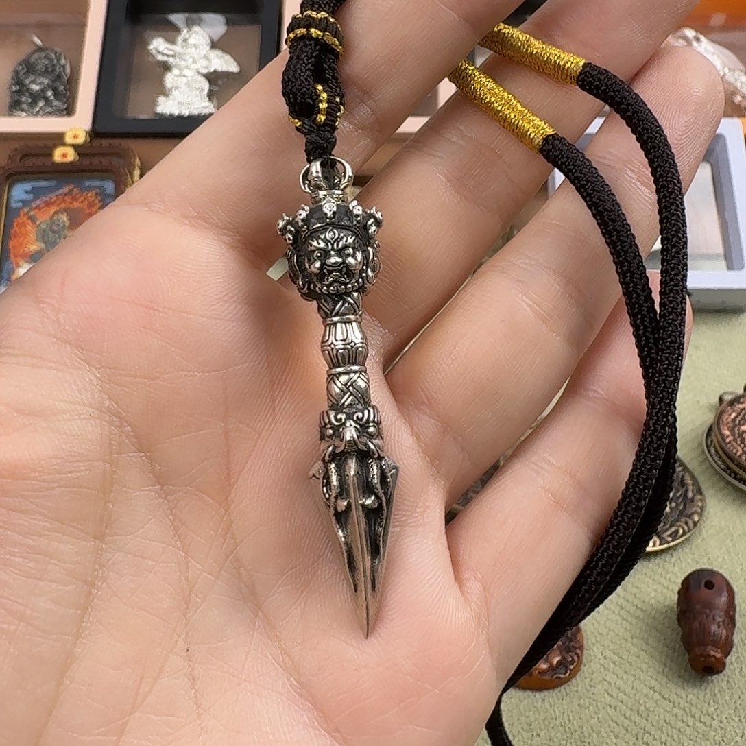 妮***果合金类东西真好看真好看