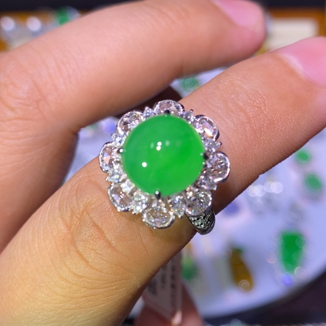 【闪购商品】套链18K金镶嵌翡翠