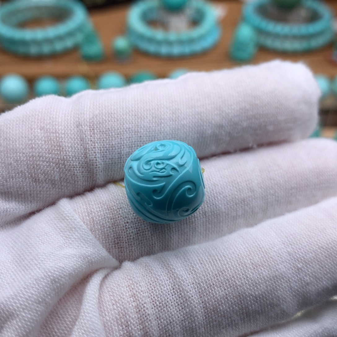 绿松石未镶嵌珠宝奇石