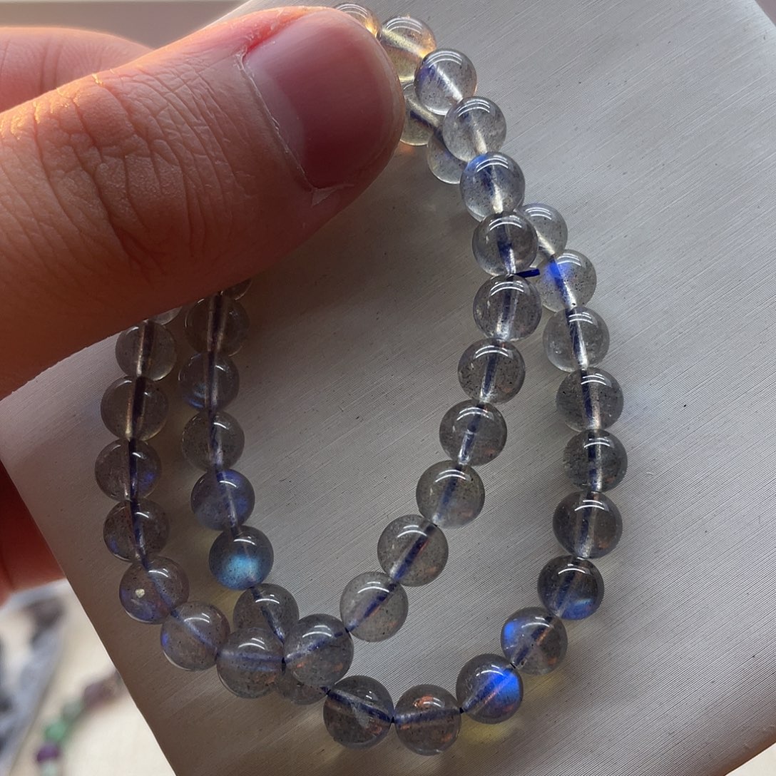 水晶手串未镶嵌7mm灰月光