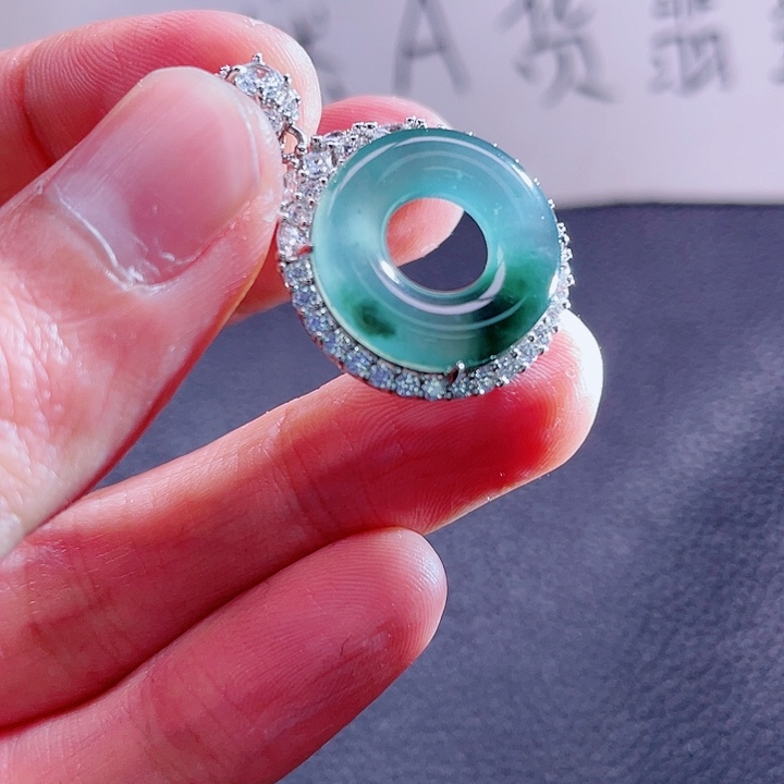 翡翠颈饰未镶嵌99999999