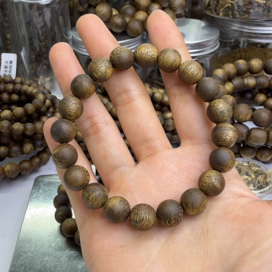 星***x沉香沉香碎屑1.0规格的8克+