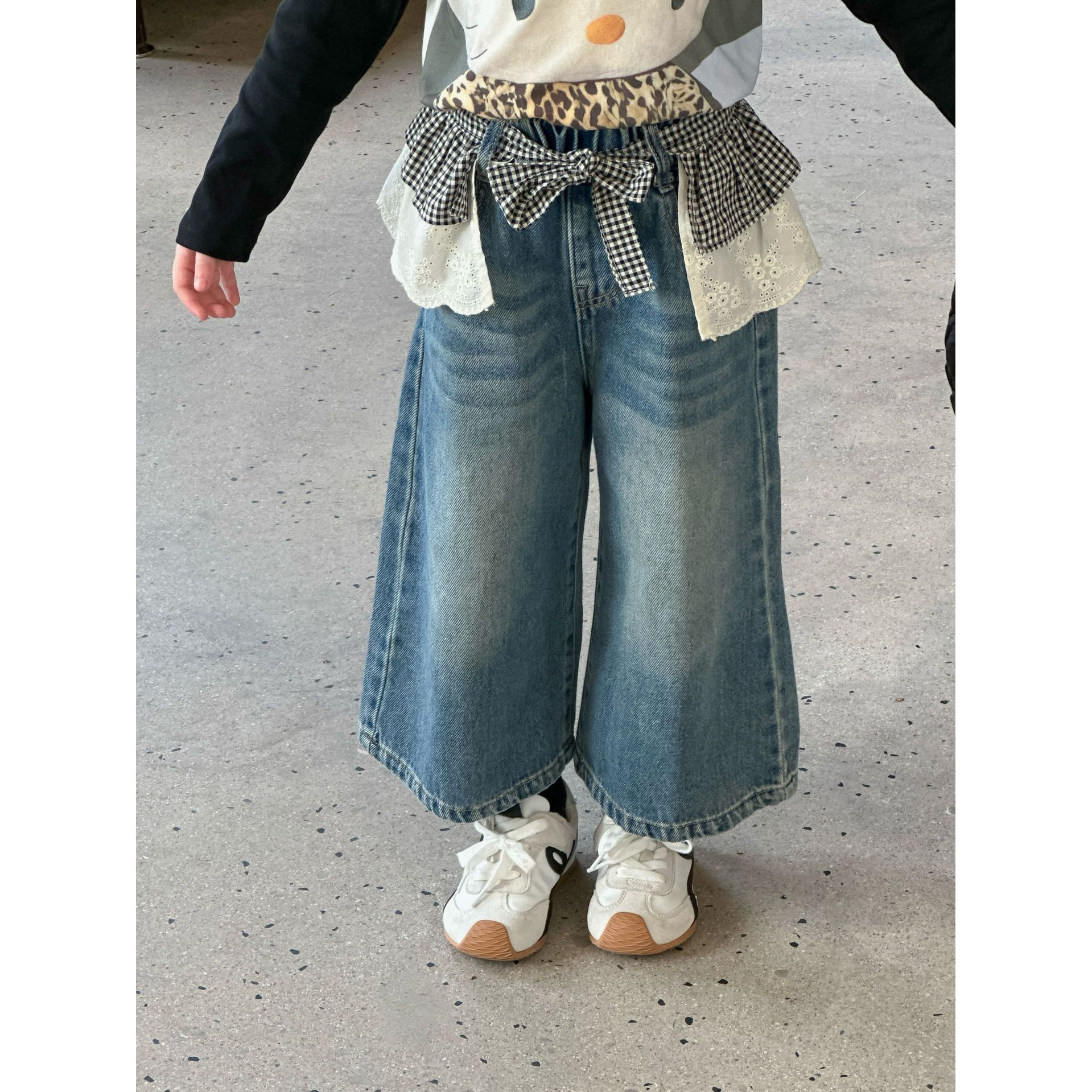 女童牛仔裤秋季新款韩系百搭宽松直筒裤儿童洋气休闲阔腿裤86172
