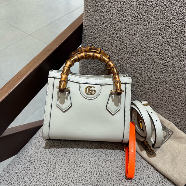 99新 GUCCI/古驰 Diana白色全皮竹节手提包 US582829