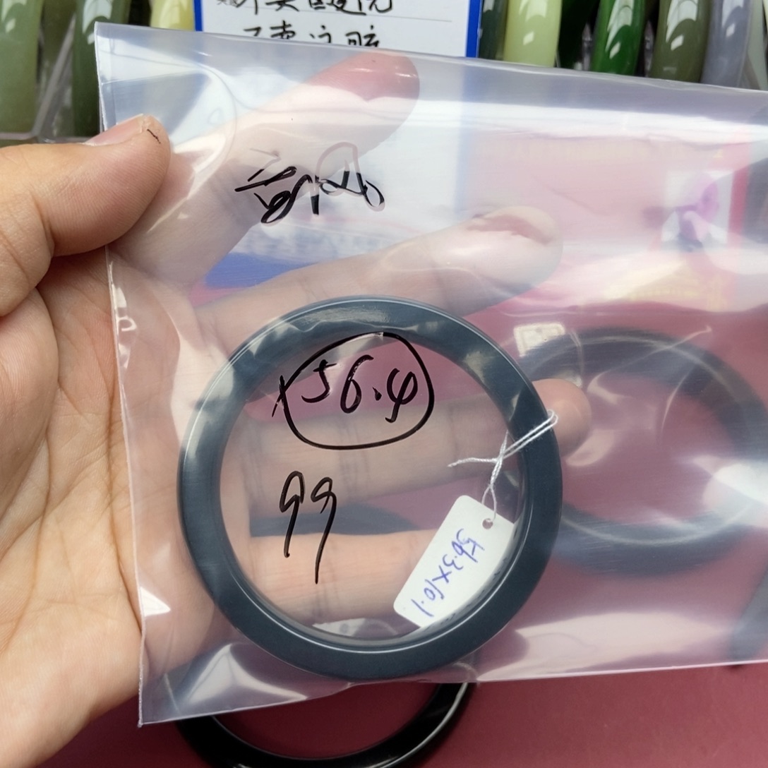 和田玉手镯未镶嵌飒****)