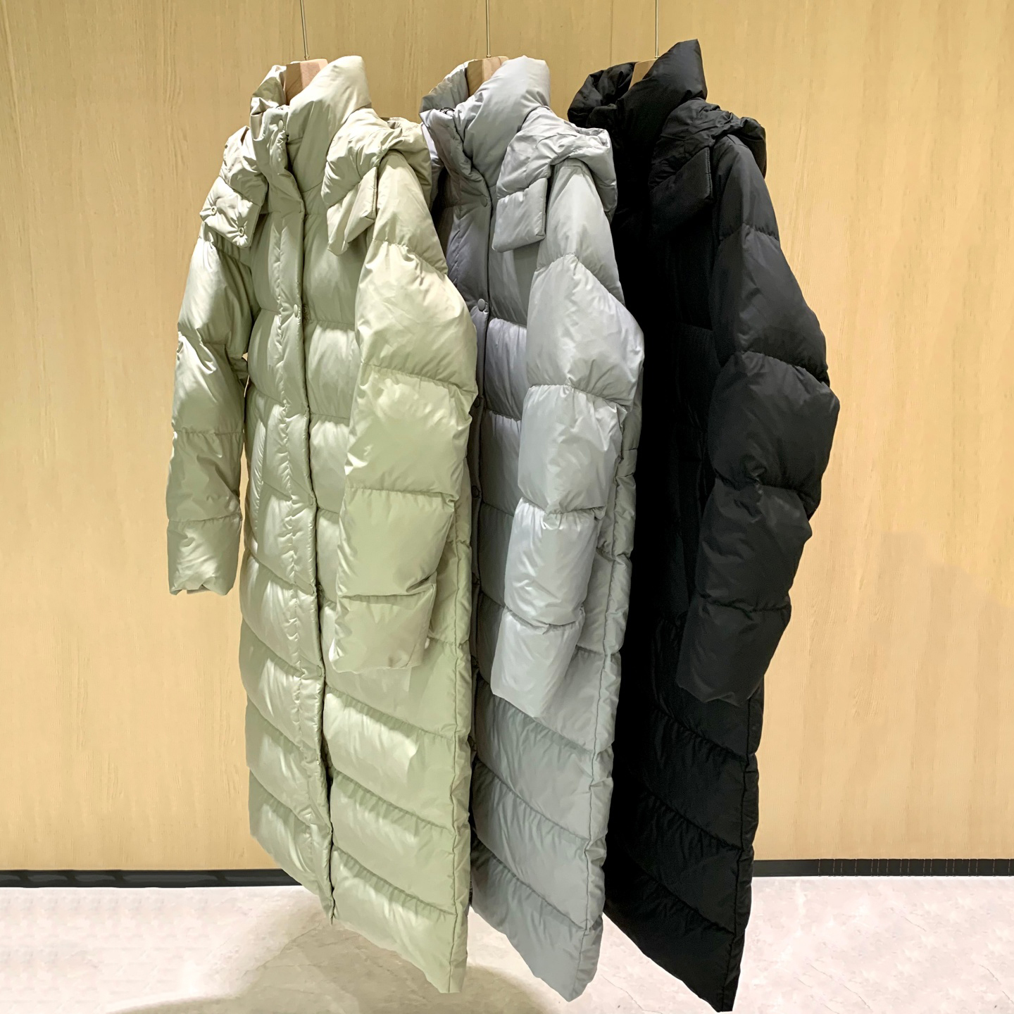 一件过冬！lu家元轻盈保暖可溯源三防羽绒服蓬松女士连帽长款外套