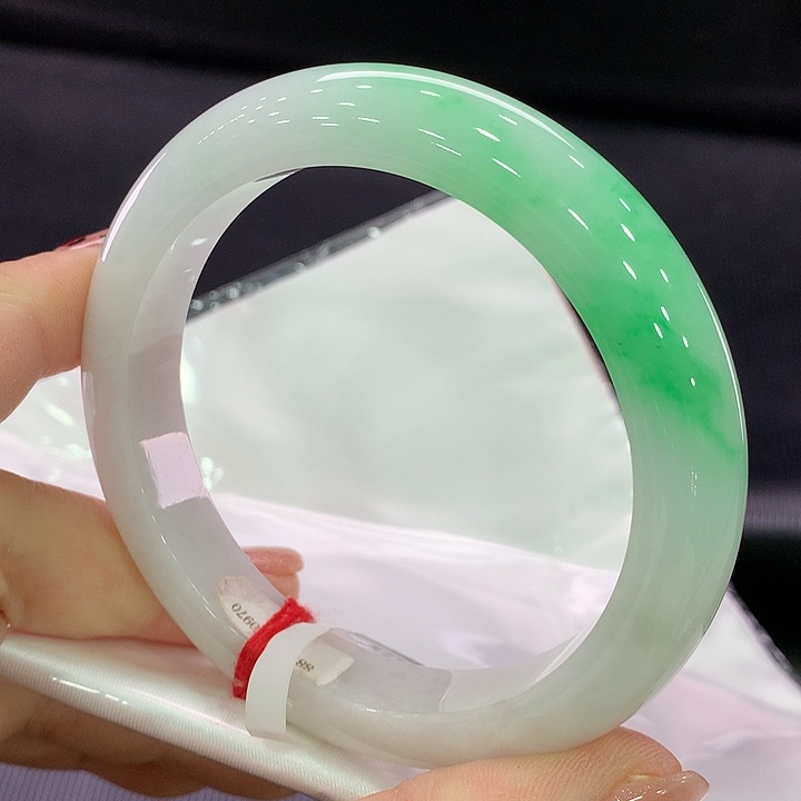 翡翠手镯未镶嵌正圈61