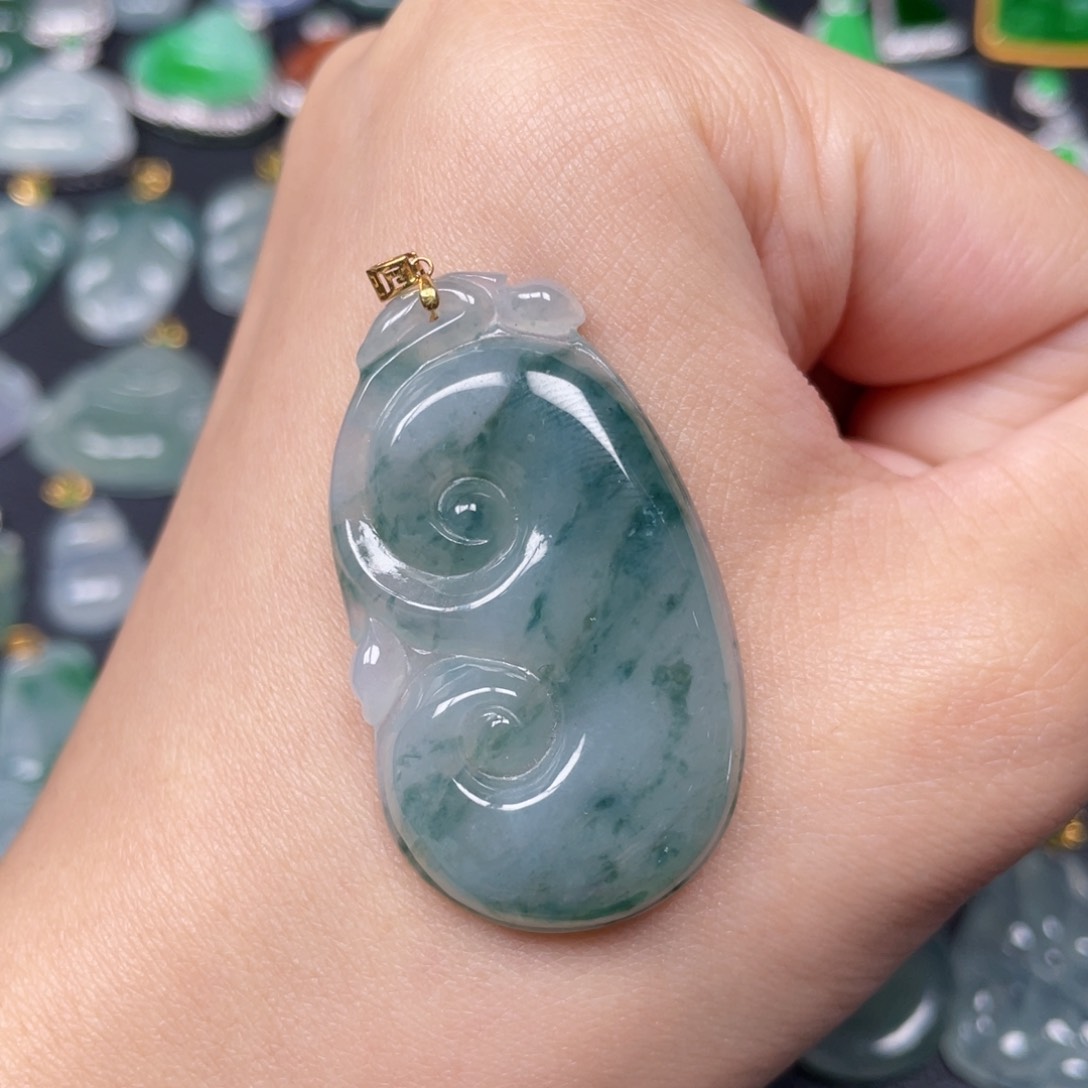 翡翠颈饰18K金镶嵌翡翠