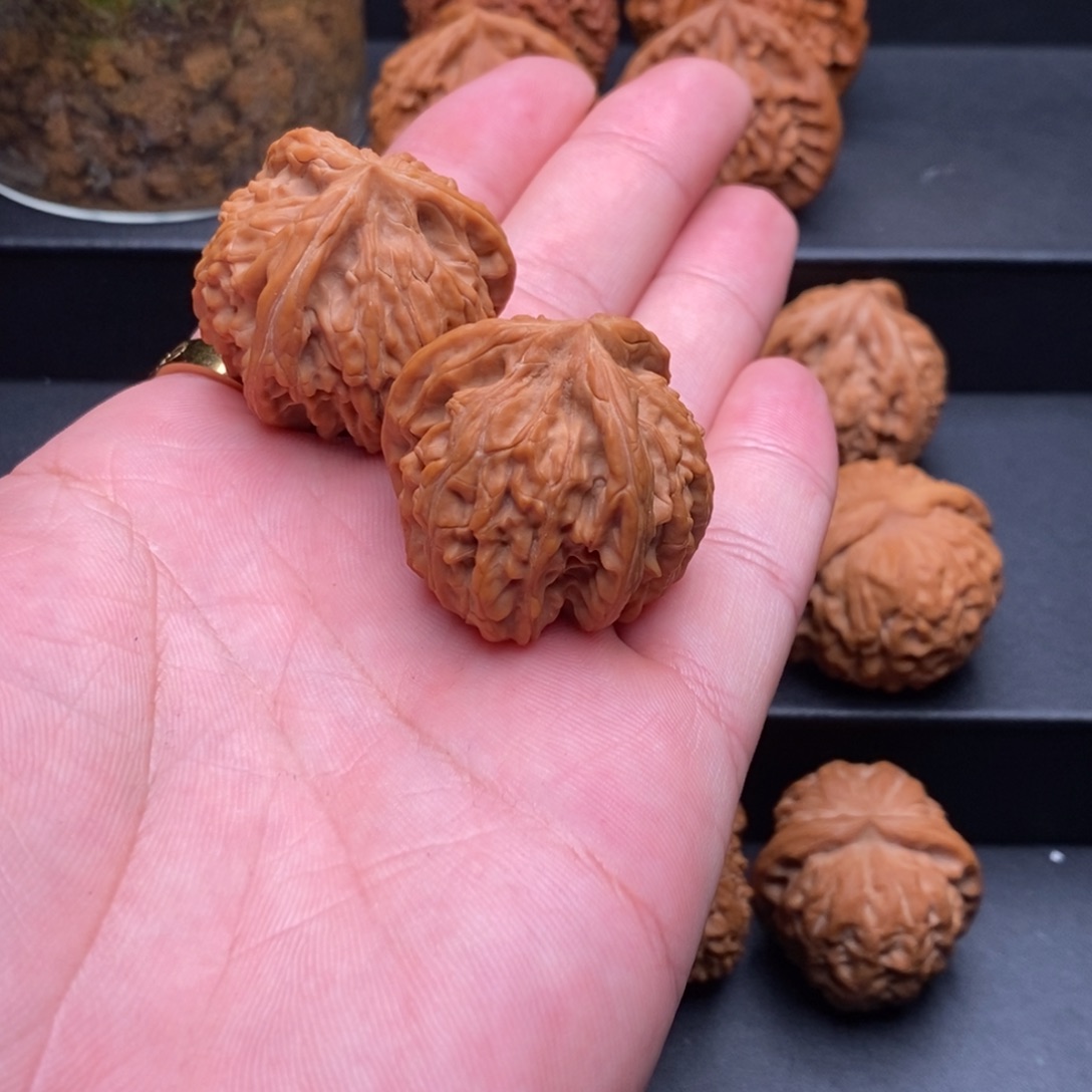 送****吊坠文玩核桃37御龙