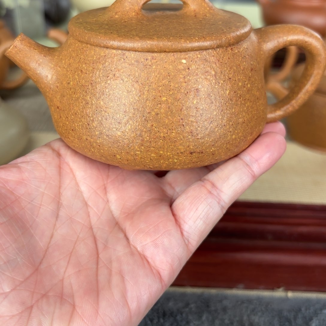 紫砂茶壶梨皮黄段宽口